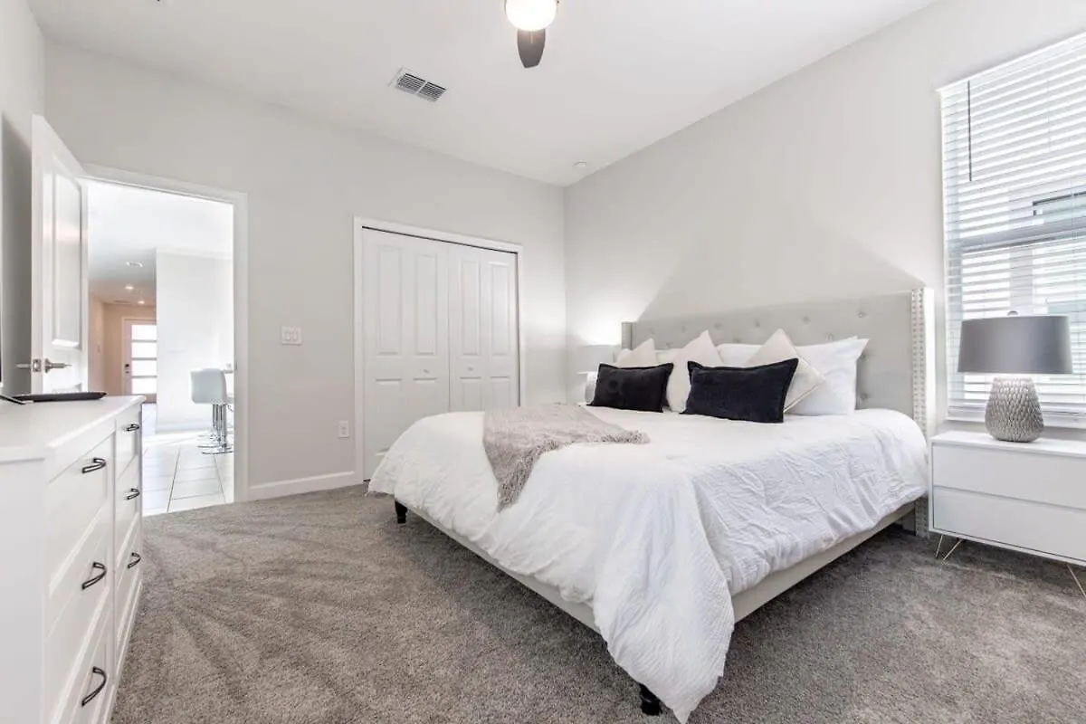 Beautiful Fun 5bed Pool With Game Room-631dsd