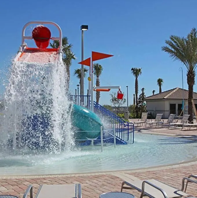 Summer Breeze Gated Style Community Championsgate 度假居