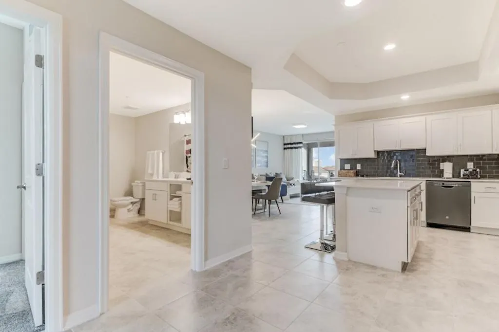 Summer Sale Storey 3bdrm Apartment