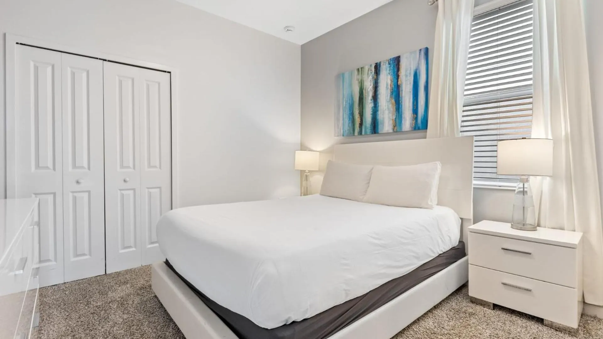 Upstay -spacious W Pool-hot Tub-bbq- Sleeps 27 Holiday home