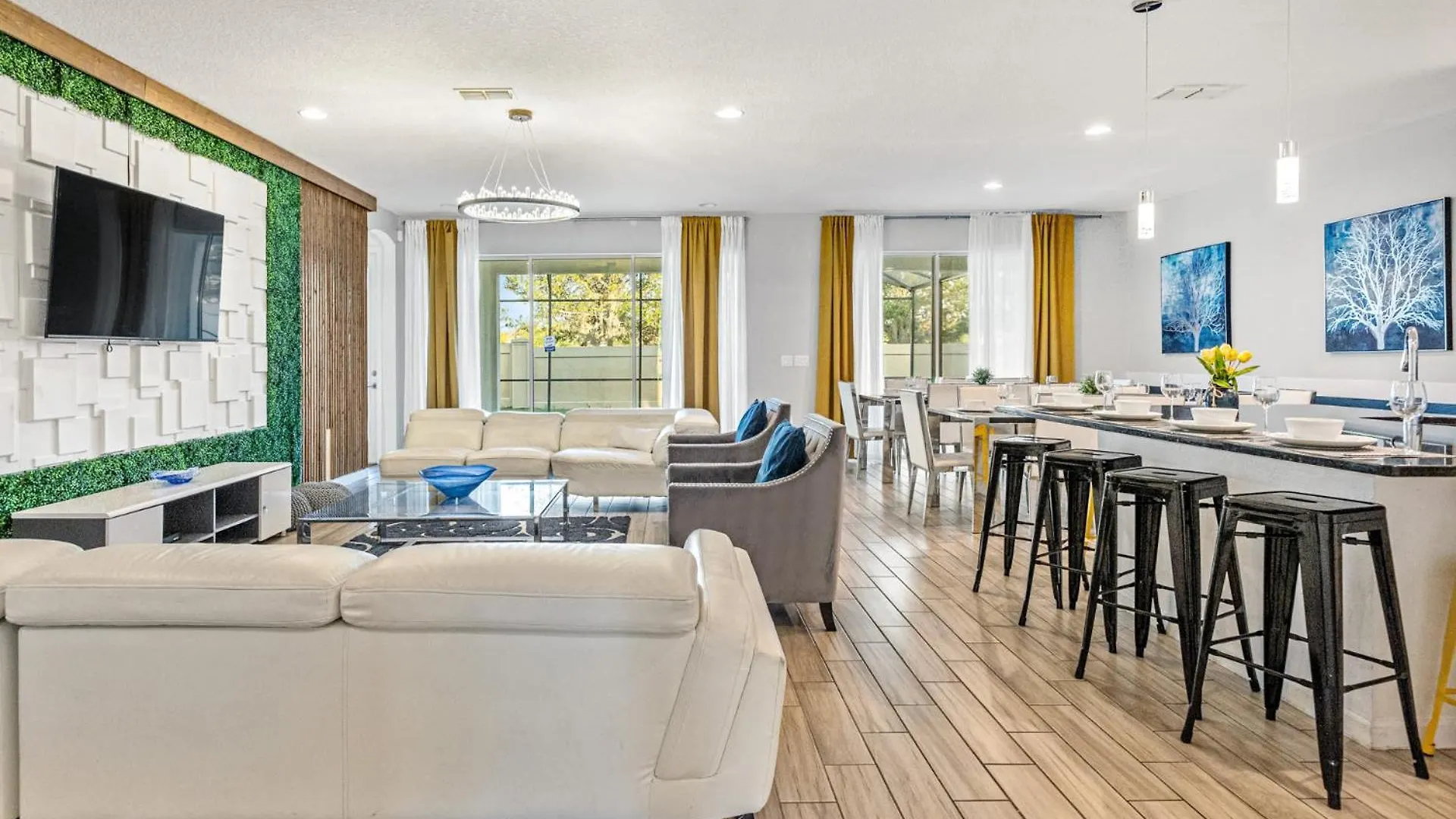 Holiday home Upstay -spacious W Pool-hot Tub-bbq- Sleeps 27