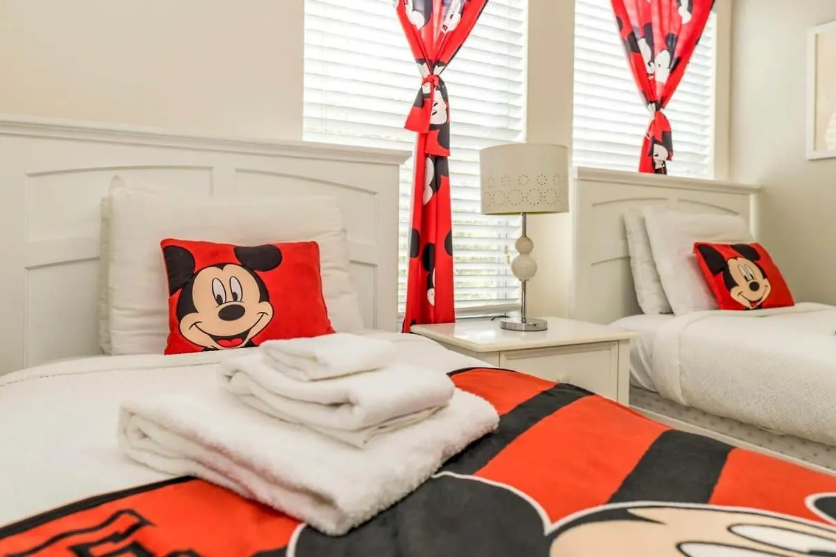 Holiday home Roomy Town Home, Mickey-themed Bedroom! #4bv550 Kissimmee