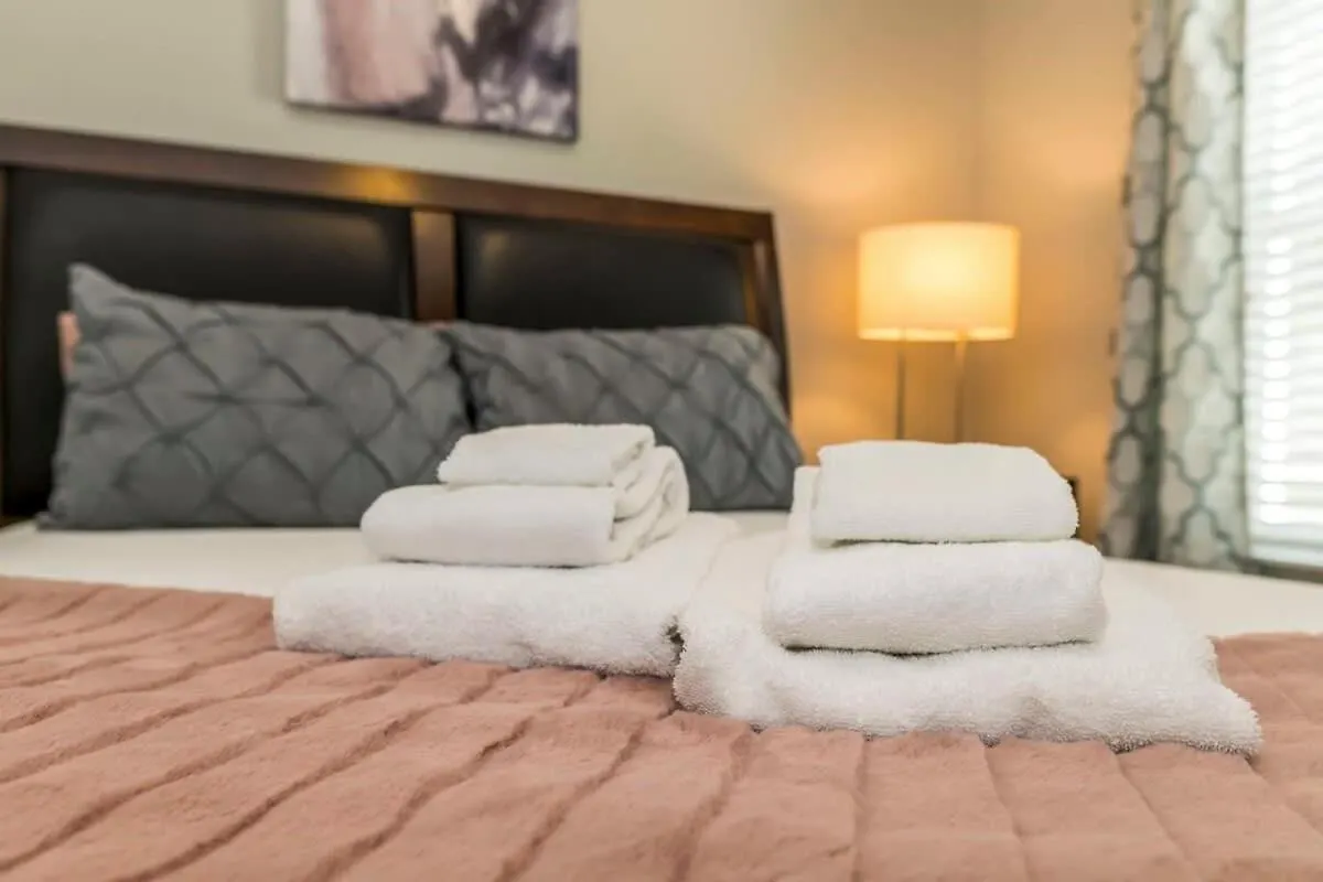 Roomy Town Home, Mickey-themed Bedroom! #4bv550 Holiday home