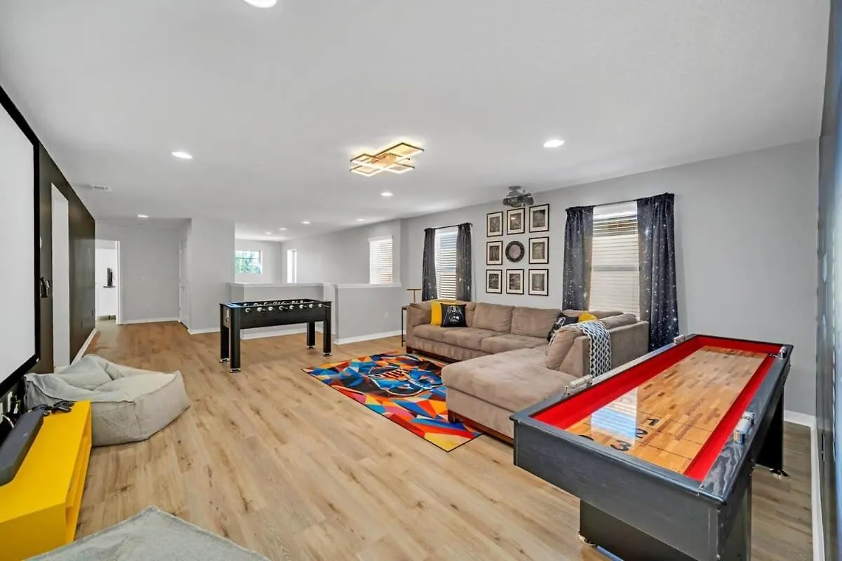 Holiday home Star Wars Villa: Disney-themed Retreat With Game And Pool *