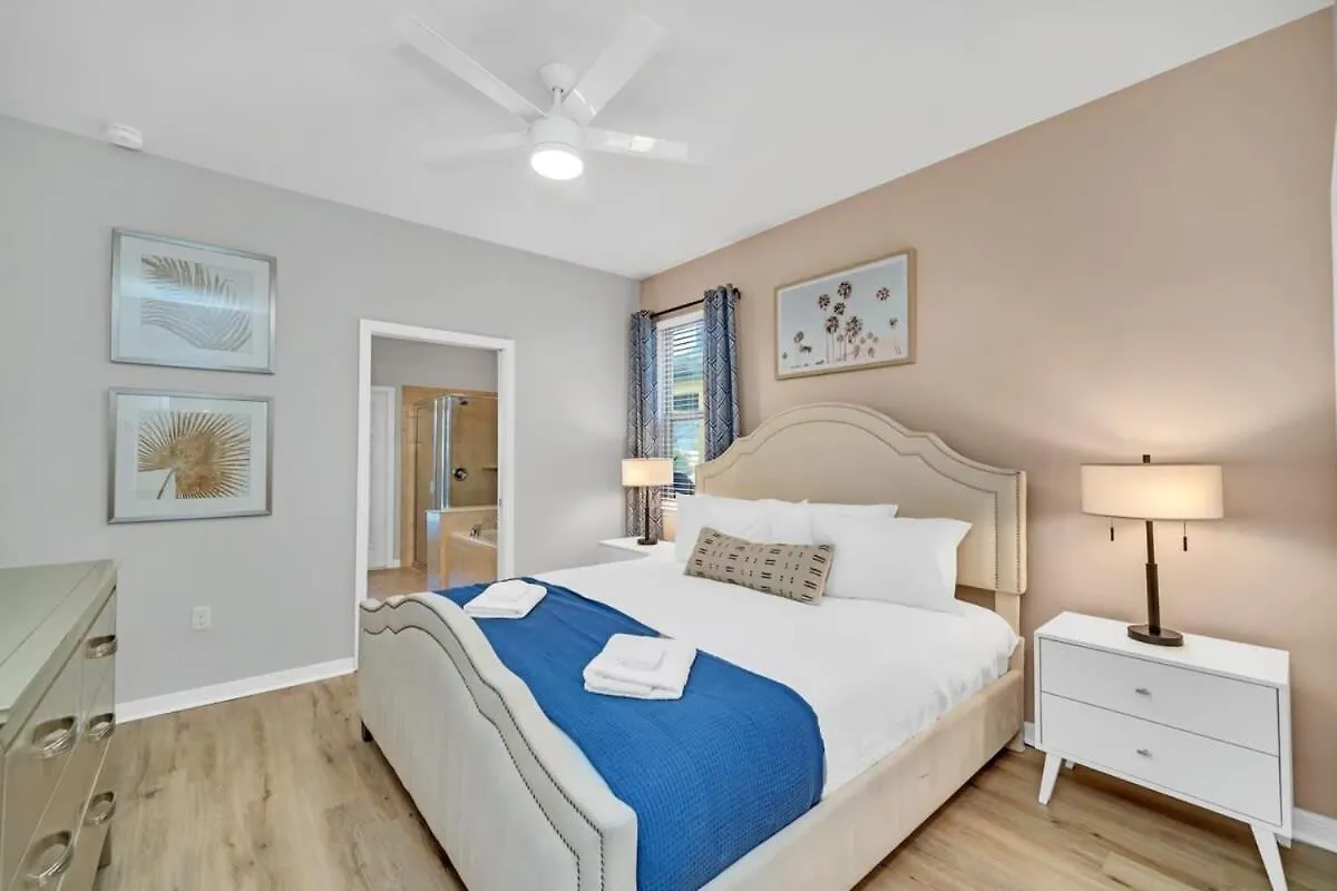Star Wars Villa: Disney-themed Retreat With Game And Pool Holiday home *