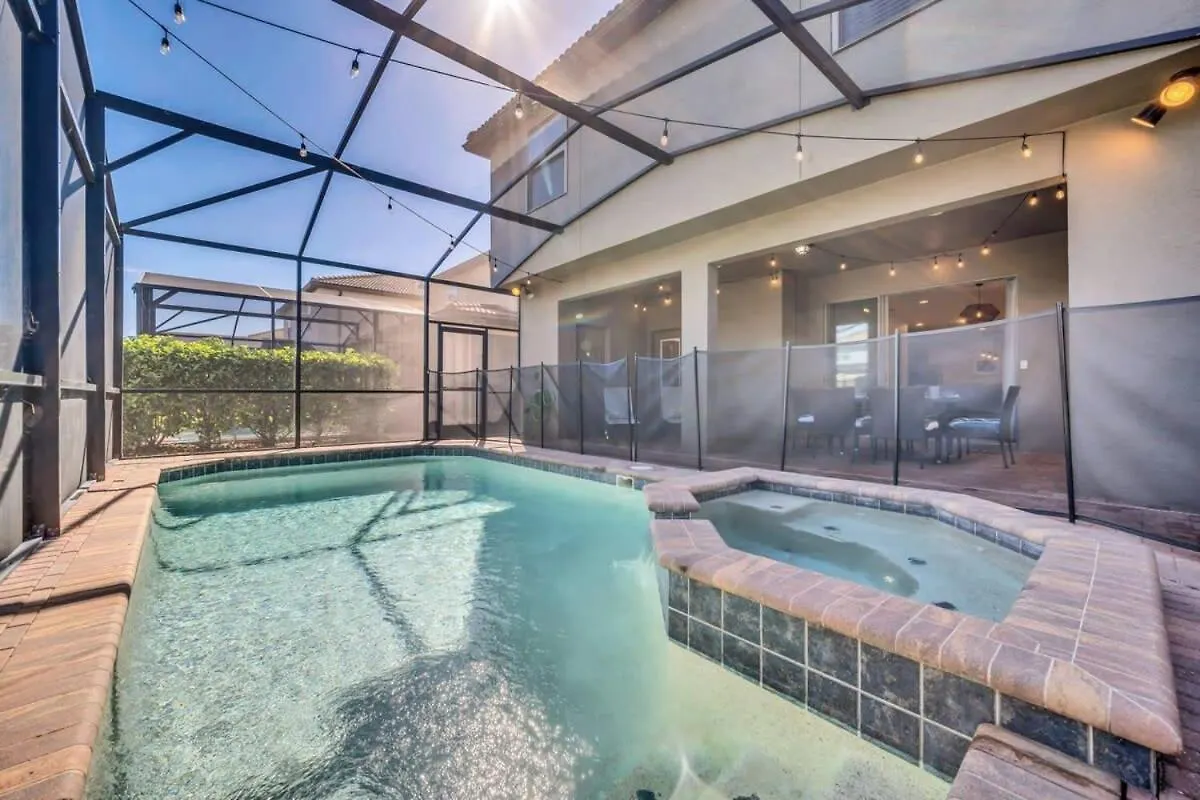 Holiday home Star Wars Villa: Disney-themed Retreat With Game And Pool Kissimmee