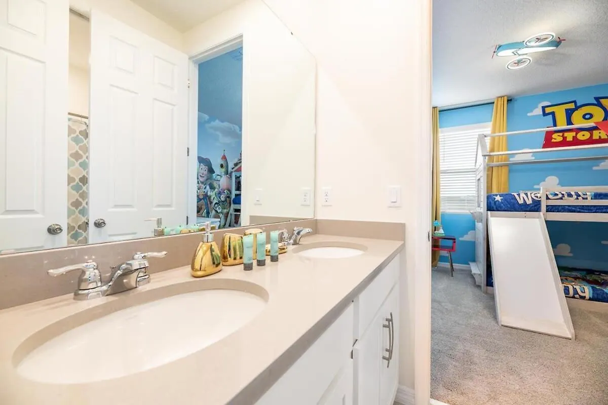 Villa Awesome 9 Br-10 Min To W Game & Theme Kissimmee