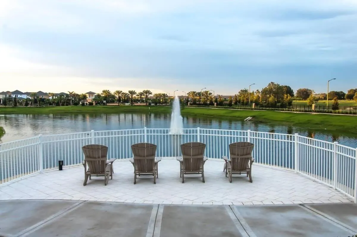 4-br Oasis In Stunning * Four Corners