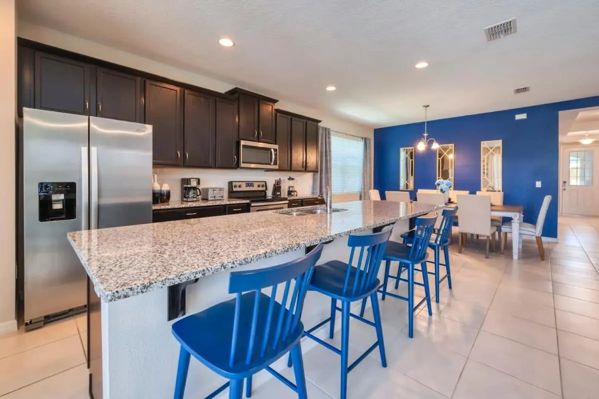 4-br Oasis In Stunning Holiday home Four Corners