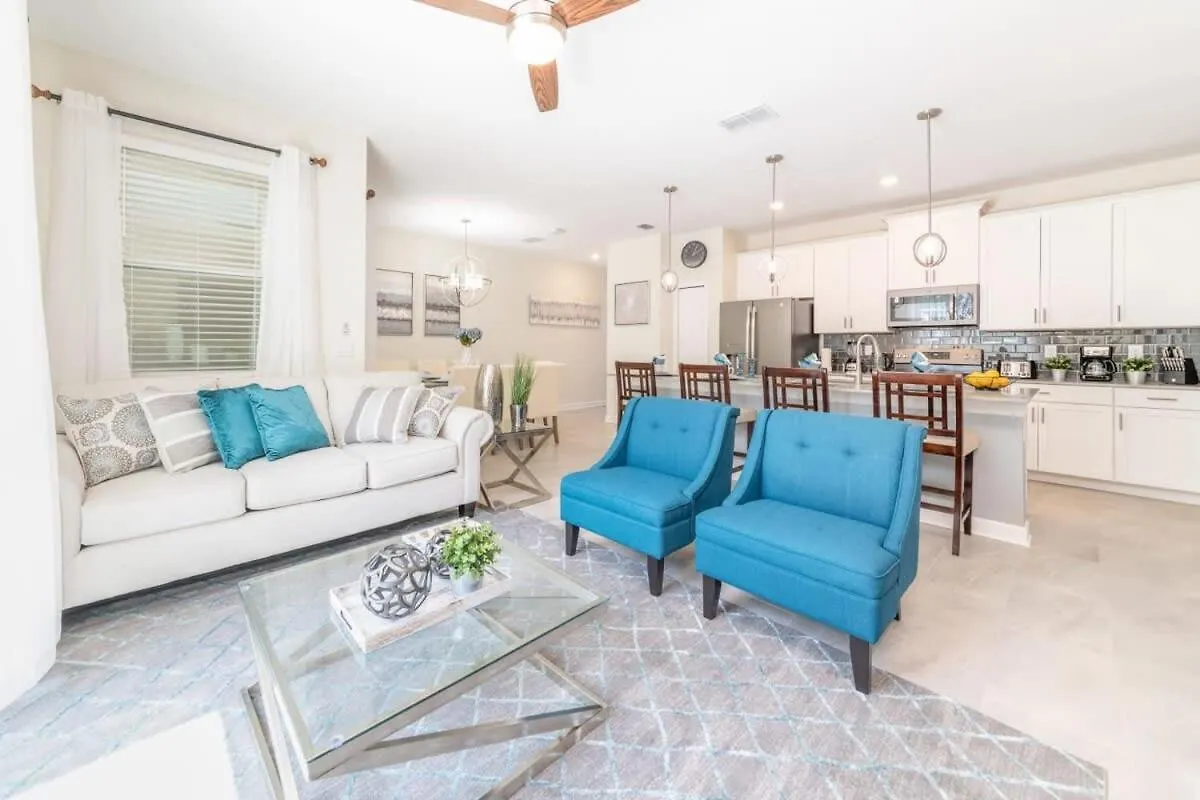 Chic Spacious With Private Pool Ideal Location 基西米