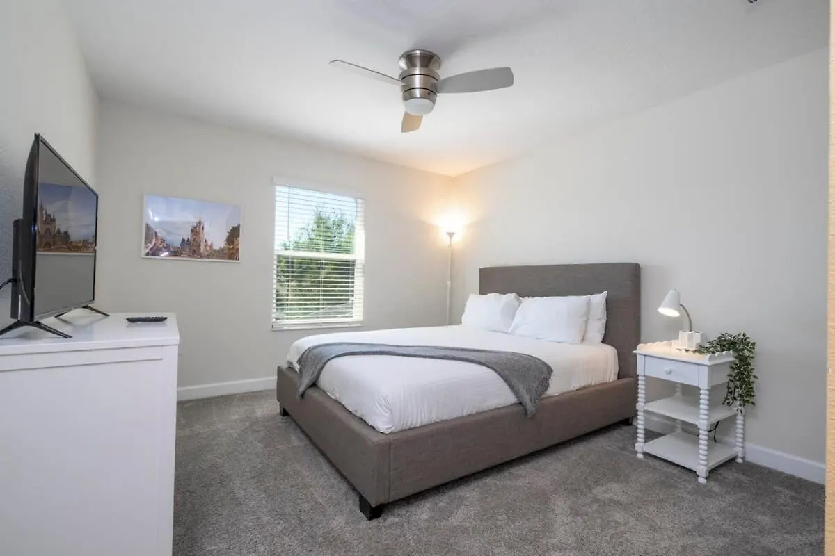 Gorgeous 4bd W Pool & Free Waterpark 428 Holiday home