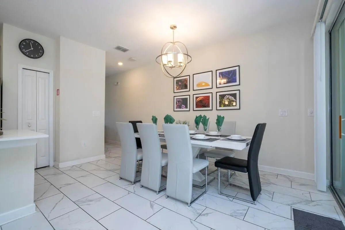 Holiday home Gorgeous 4bd W Pool & Free Waterpark 428 *