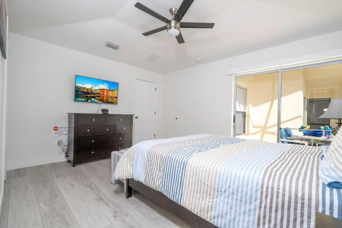 Cozy 4bd Pool & Gameroom @ Emerald Island 2673 度假居