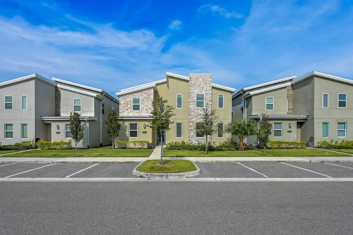Charming Ideal Location Spacious Game 度假居 基西米