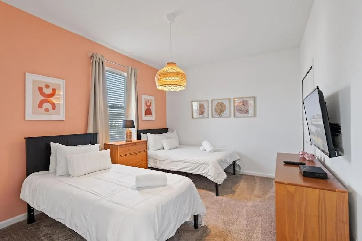 Beautiful & Spacious 3-bed Champions Gate