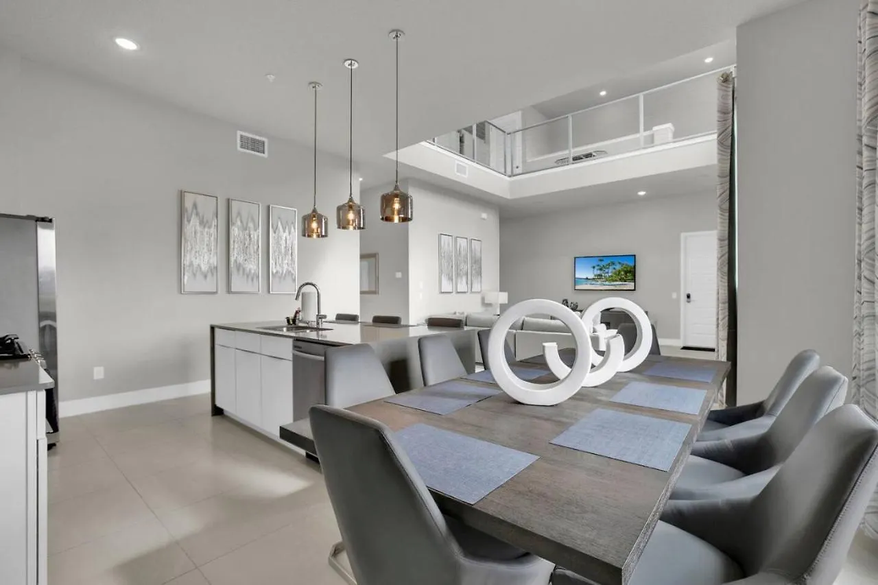 Luxury Escape At Reunion Near And Universal *