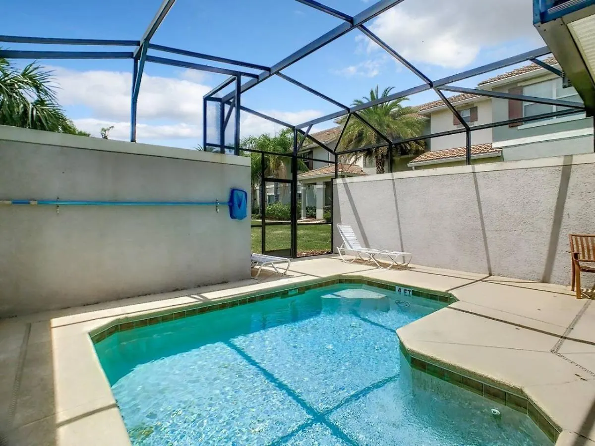 Storey Dreamy Townhome, 5 Mi Universal Holiday home