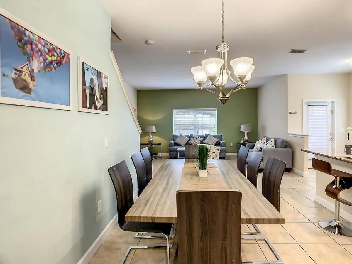 Storey Dreamy Townhome, 5 Mi Universal Kissimmee