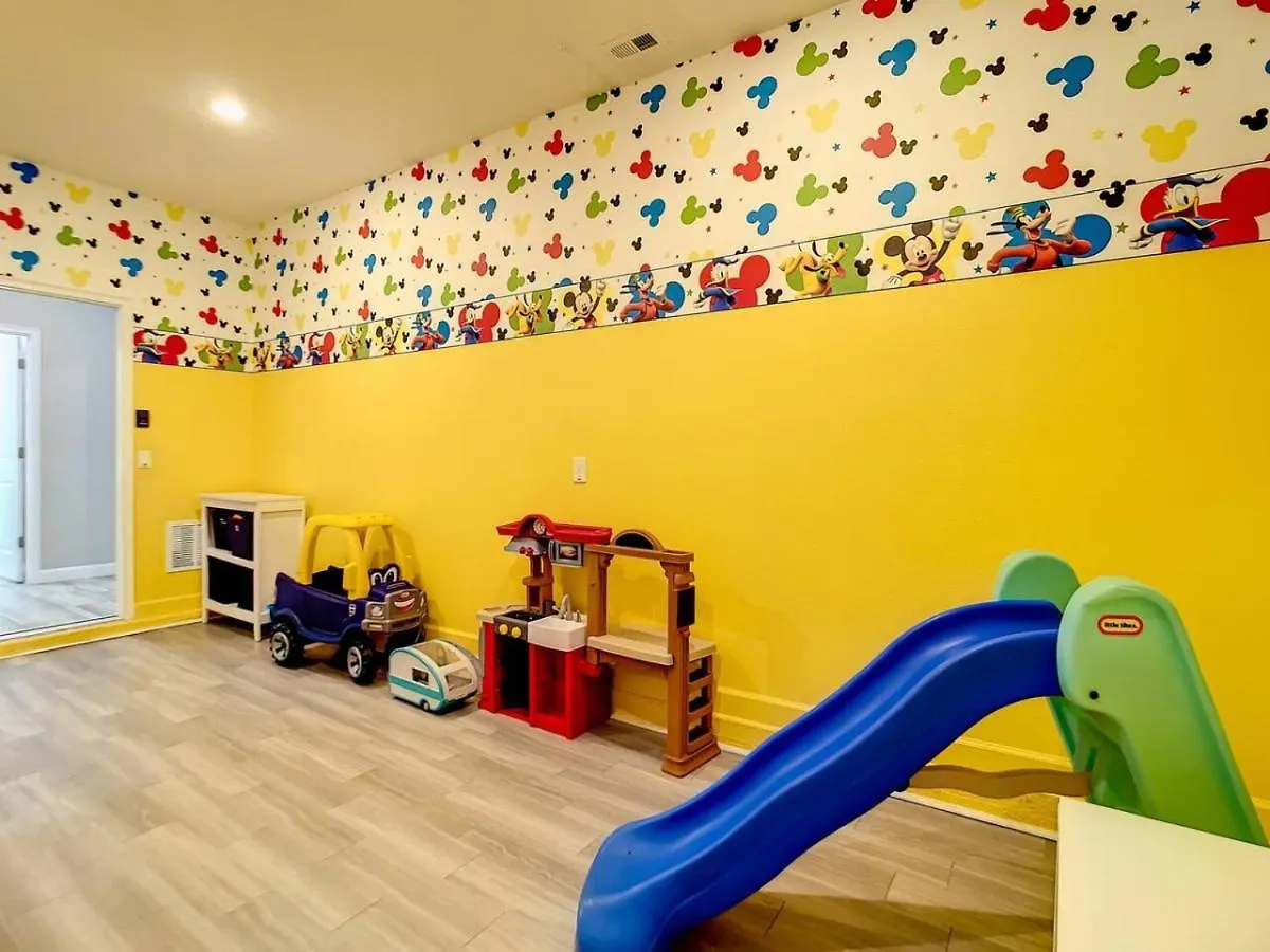 Storeylake Imagination Villa, 5mi Universal Holiday home