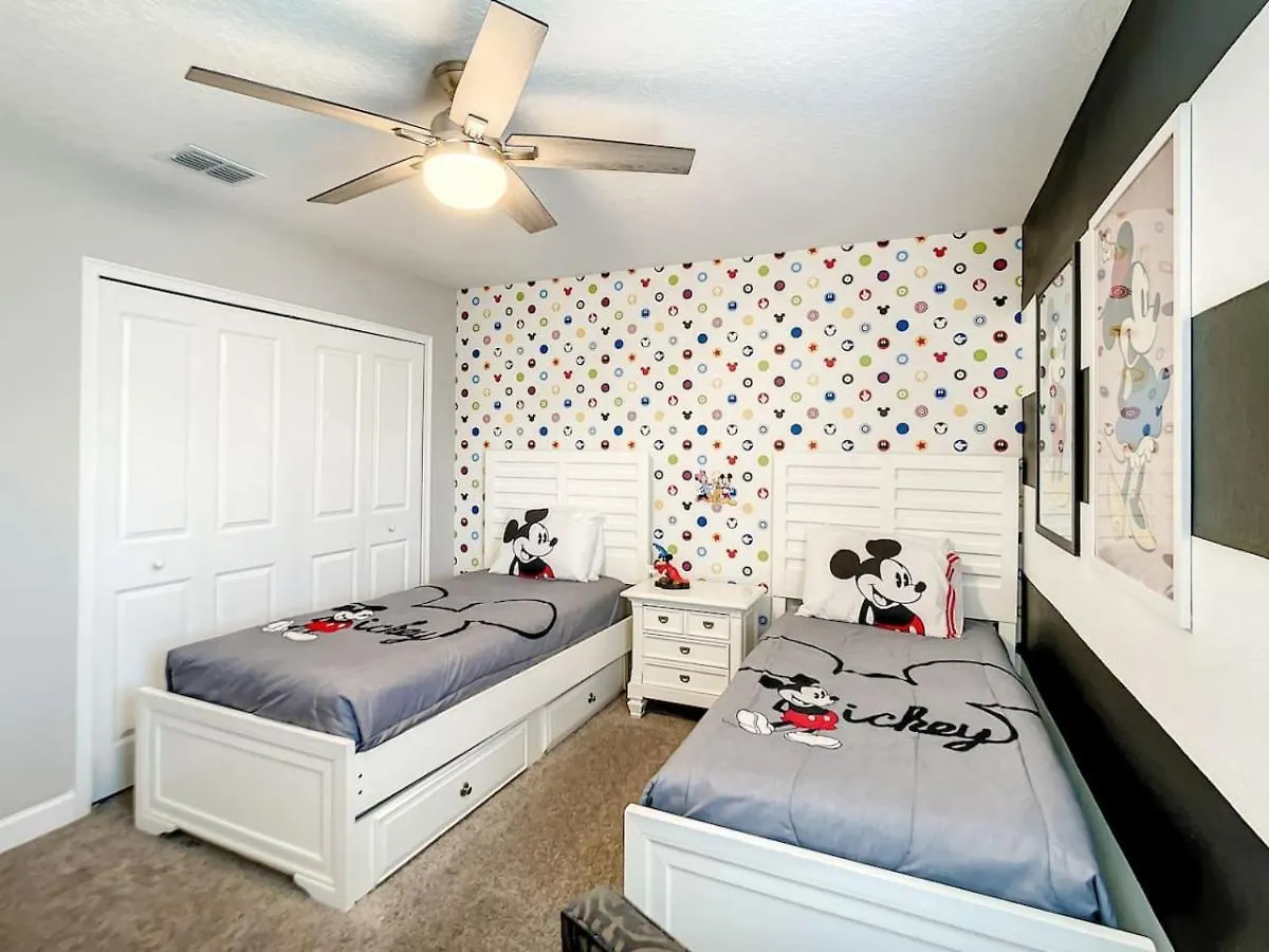 Holiday home Storeylake Imagination Villa, 5mi Universal Kissimmee