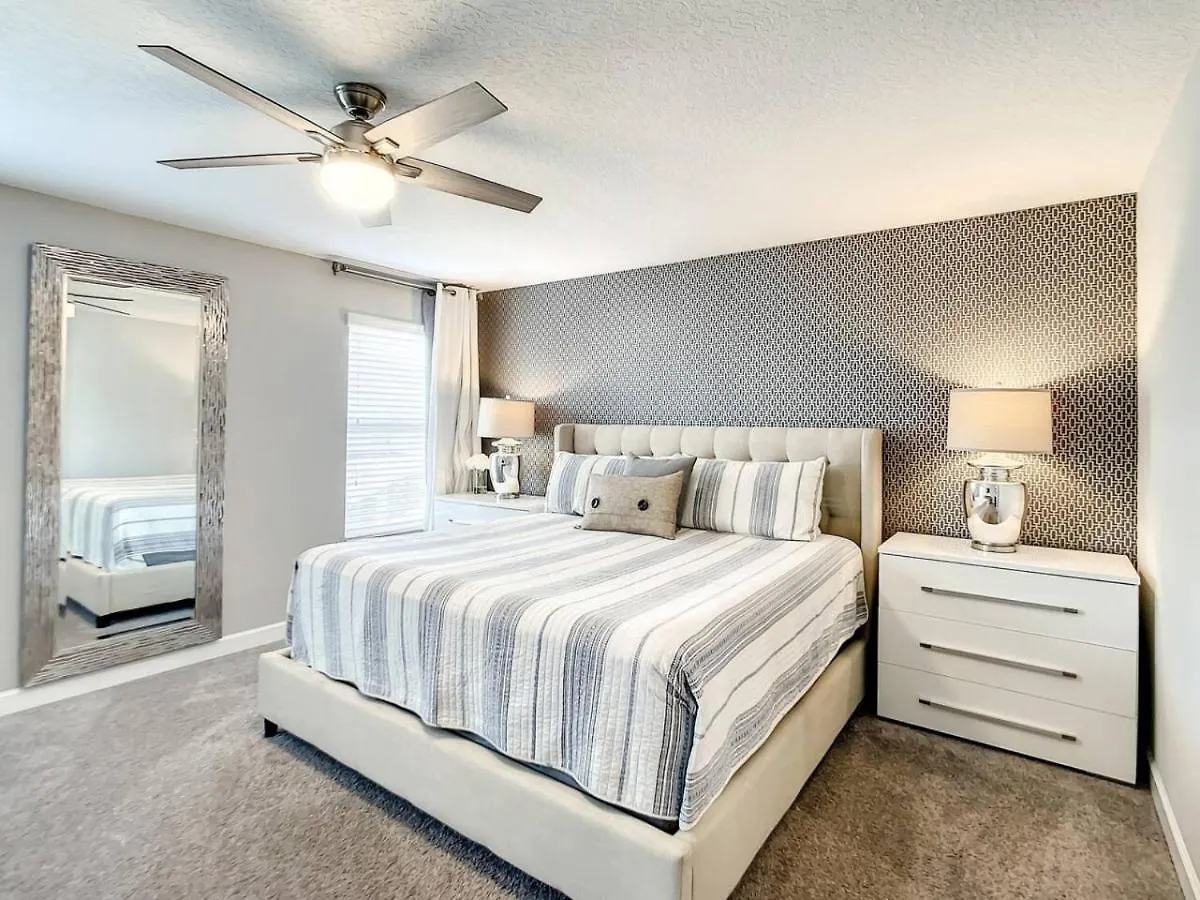 Storeylake Imagination Villa, 5mi Universal Holiday home *