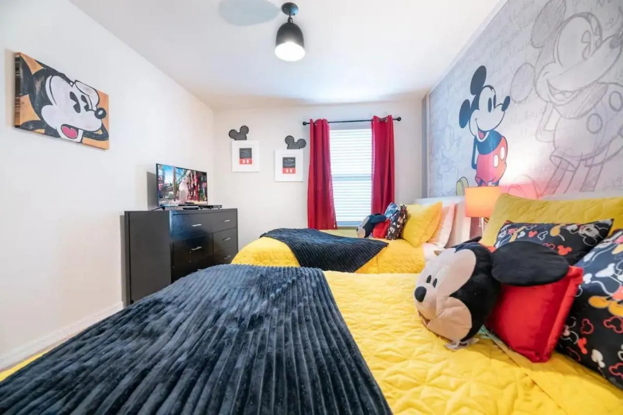 Windsor Westside Mickeys H1792 Holiday home *