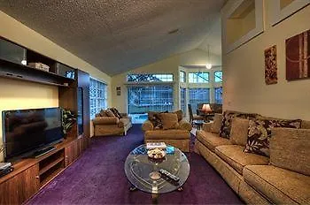 7 Heaven Vacation Apartment *