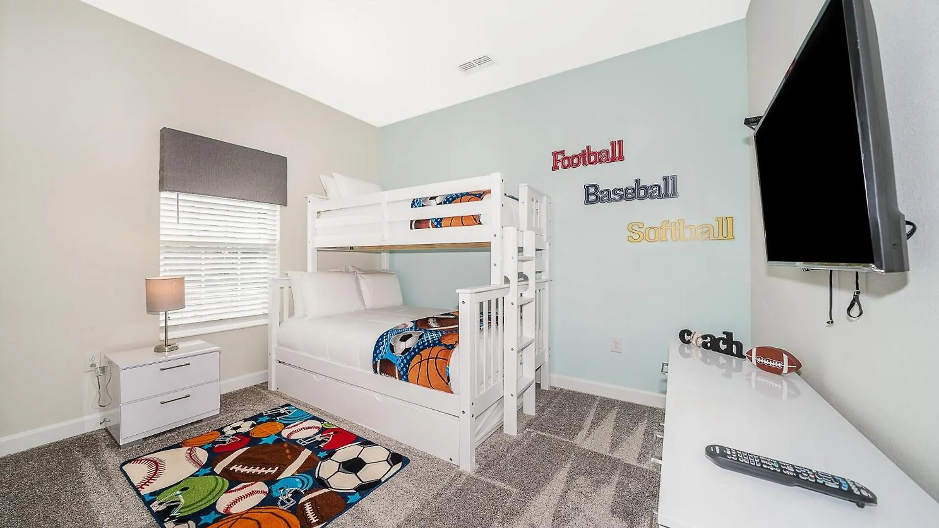 5037at Townhouse 5 Bedrooms & 4 Bathrooms + Pool Kissimmee