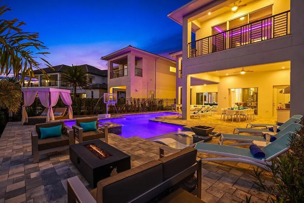 Holiday home Modern 7 Bdrm Mansion With Themed Bedrooms At The Bear's Den