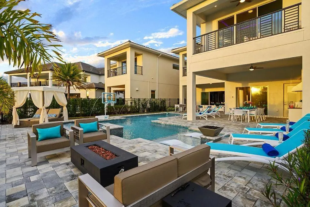 Modern 7 Bdrm Mansion With Themed Bedrooms At The Bear's Den