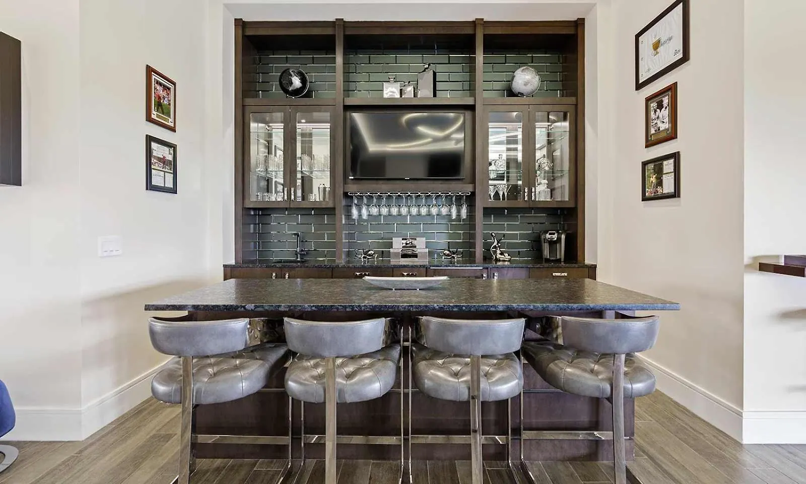 Luxurious 9 Bdrm Estate With Golf Simulator And Entertainment Loft At Reunion
