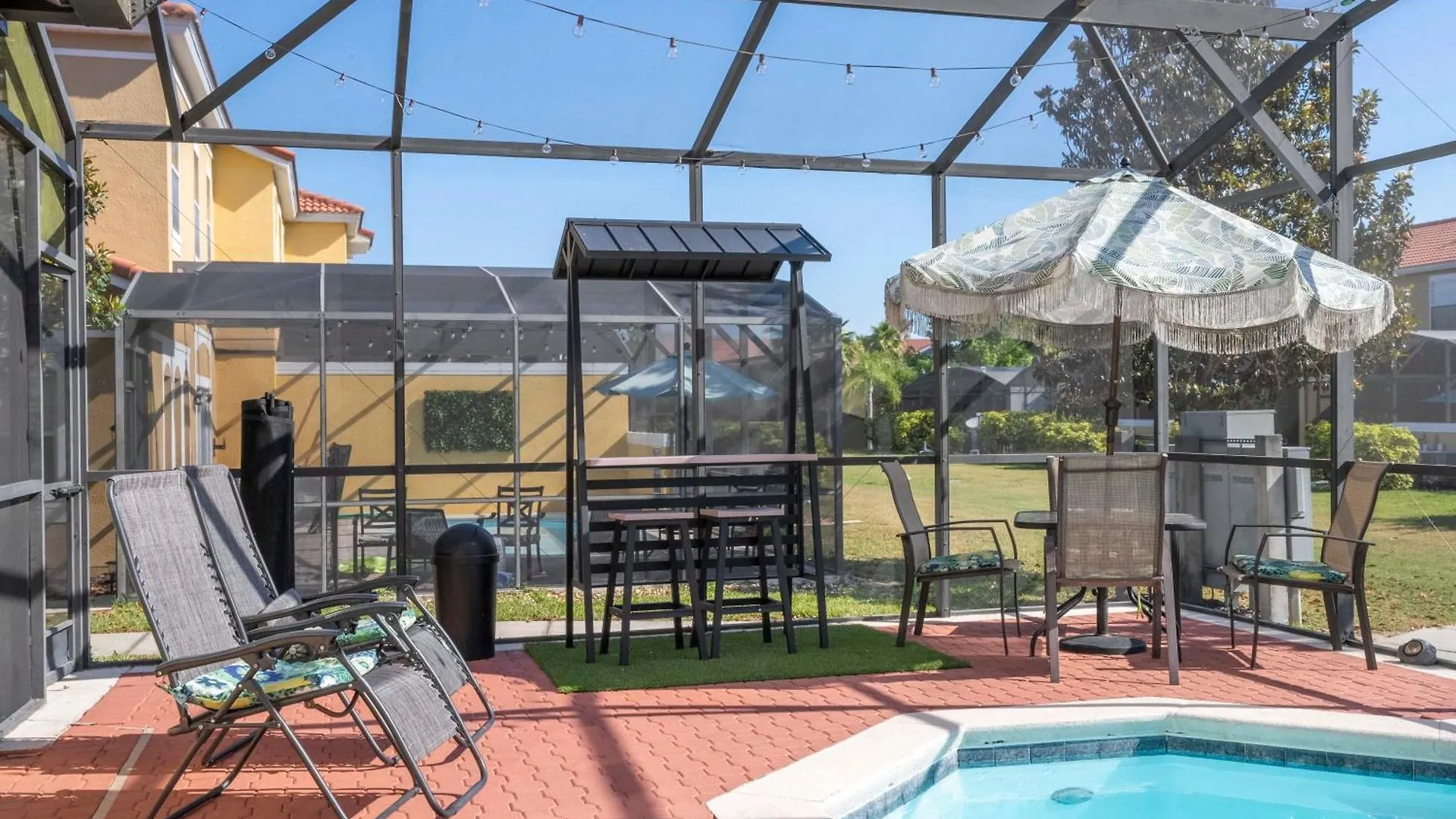4bd W Pool & Close To At Paradise Palms 8570 Four Corners