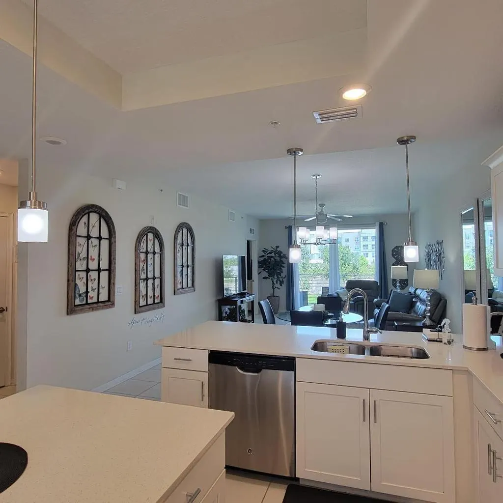 - Storey 423 Kissimmee