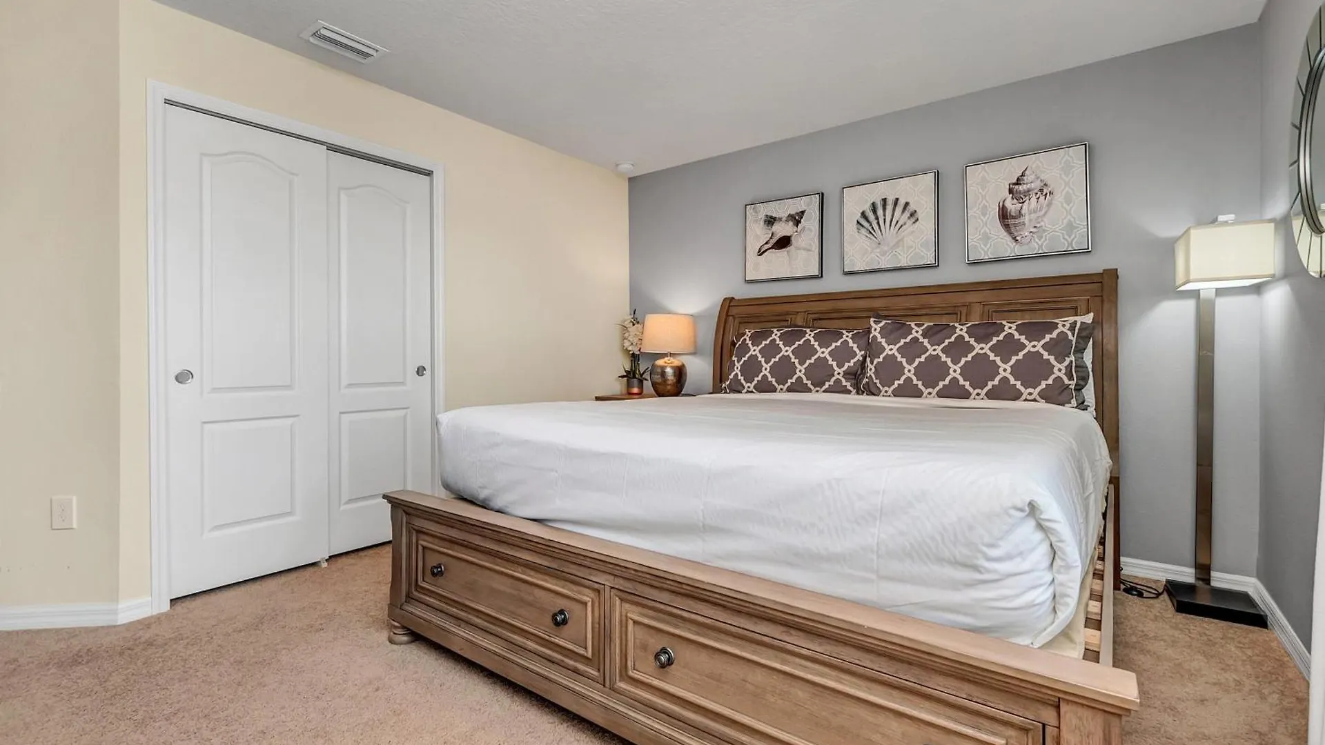 Villa Windsor At Westside 259 By *
