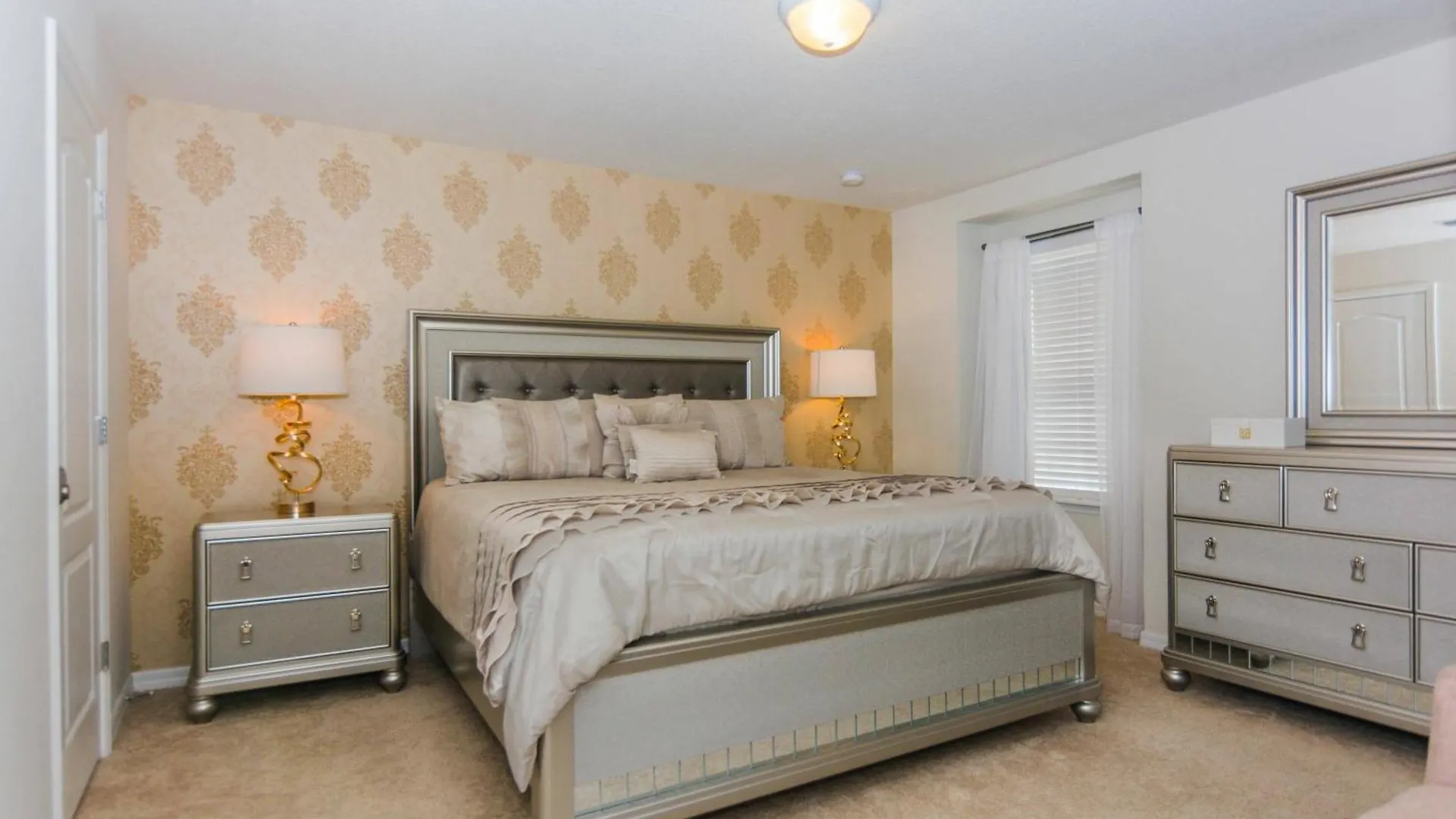 Windsor At Westside 339 By Holiday home *