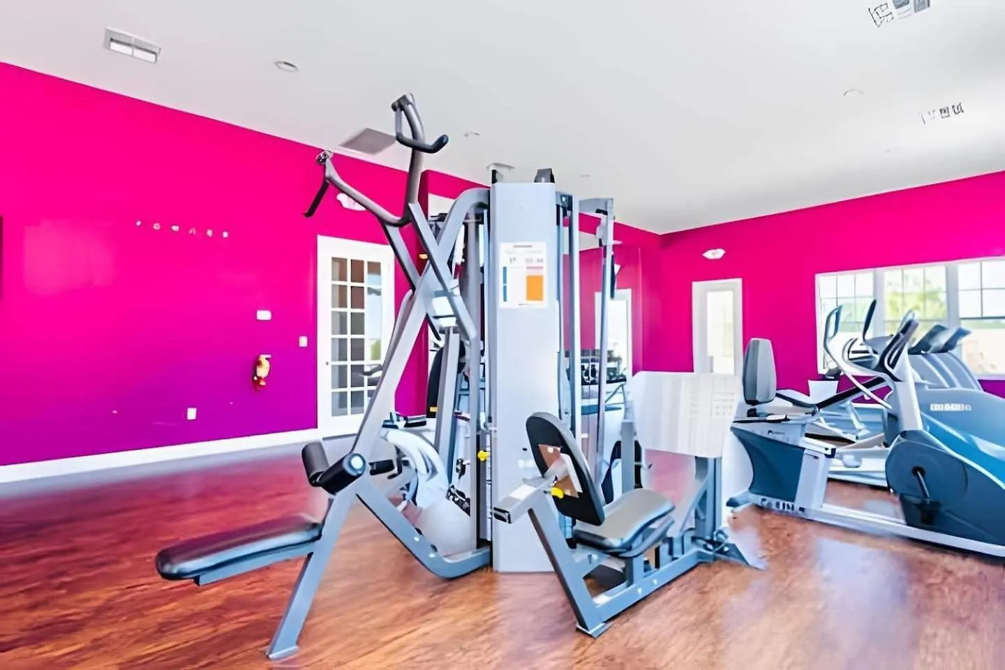 Spacious 3bd Townhouse Location Near Holiday home