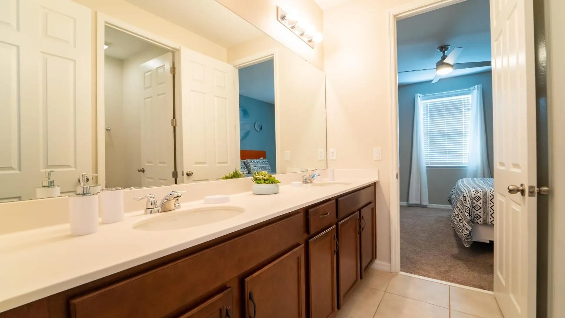 Relaxation Awaits At Allevo Homes * Kissimmee