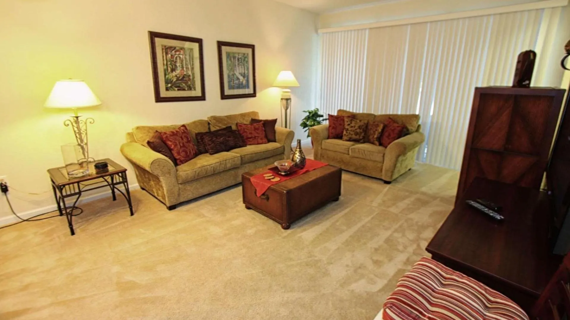 2633 Trafalgar Village *