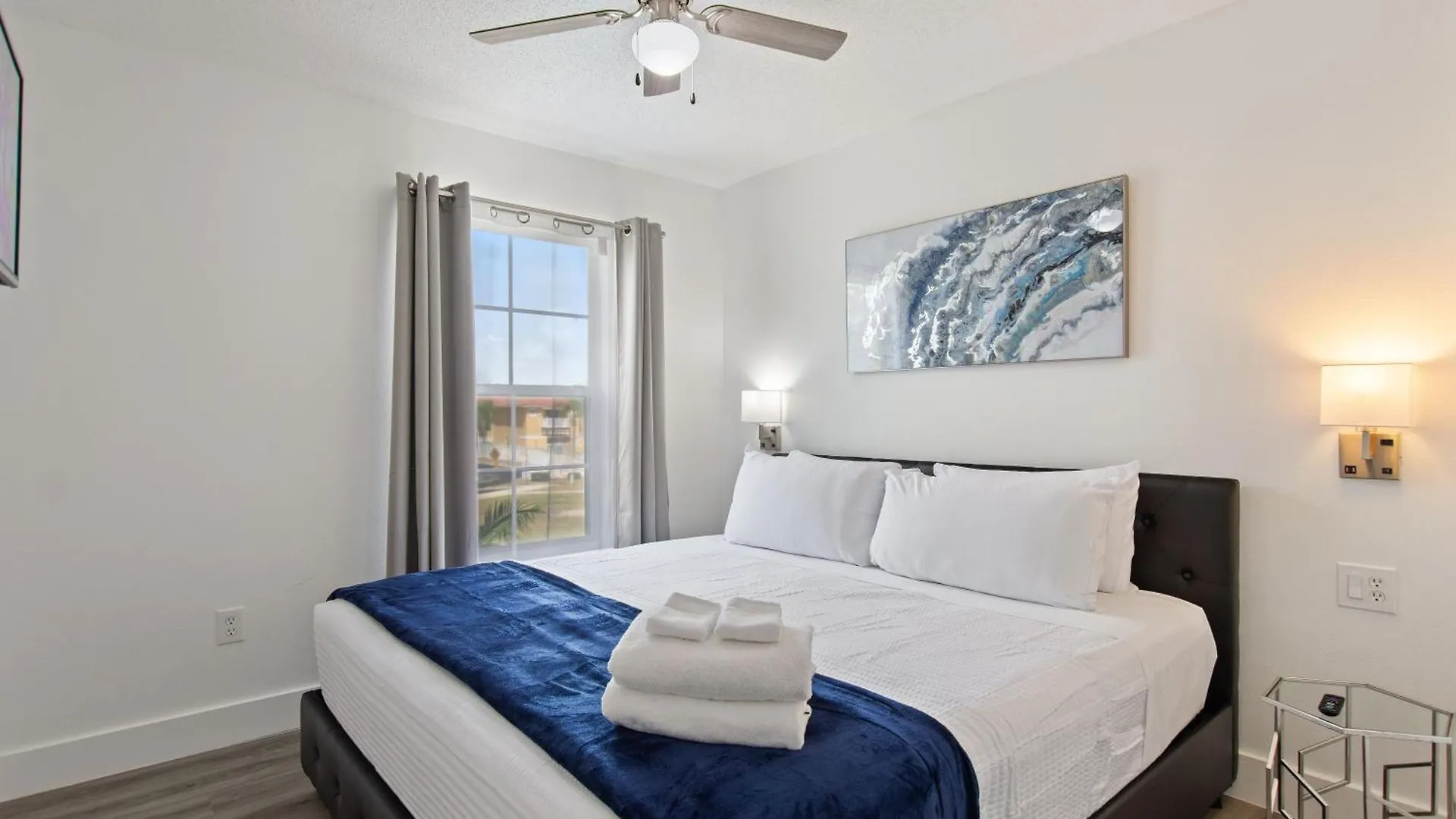 Allure - Sleeps 8 - 3 Bdm - *
