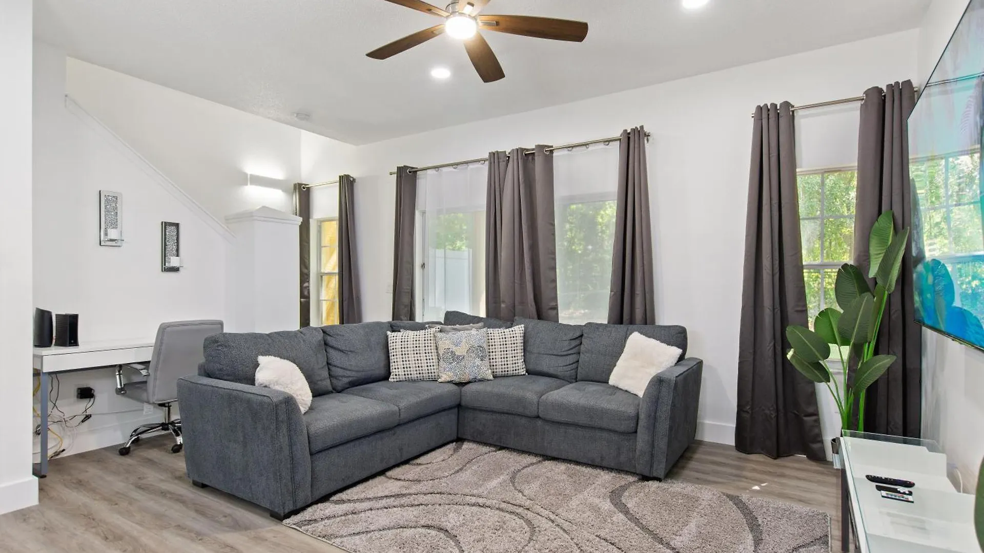 Allure - Sleeps 8 - 3 Bdm - *