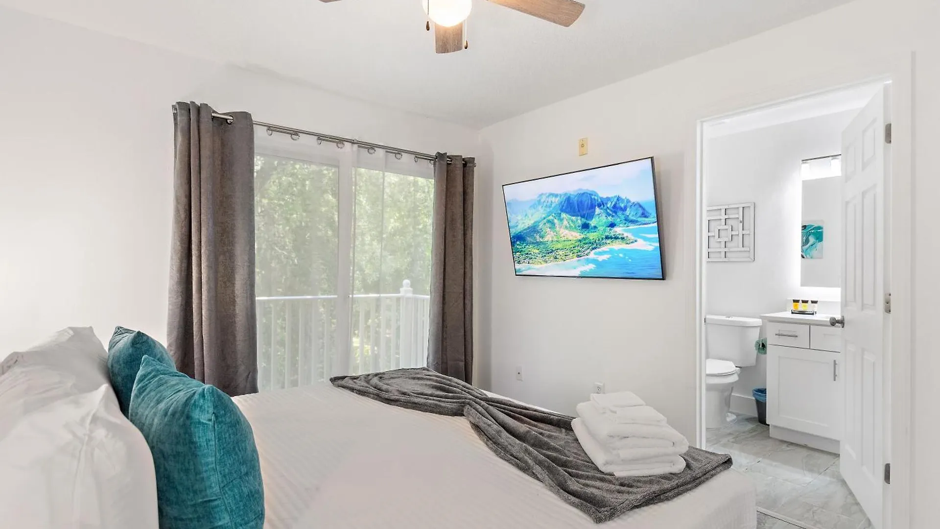 Allure - Sleeps 8 - 3 Bdm - *
