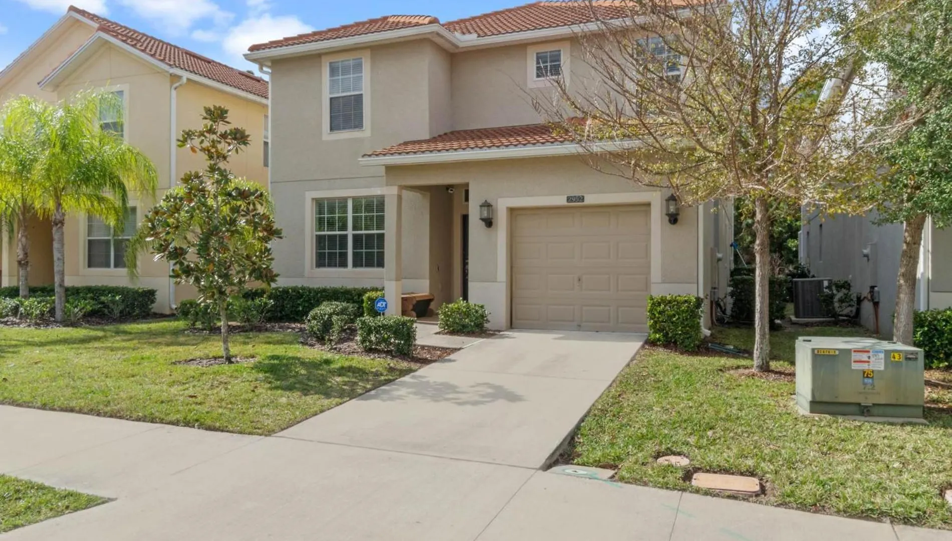 Spacious Vacation With Pool & Jacuzzi Near Holiday home Kissimmee