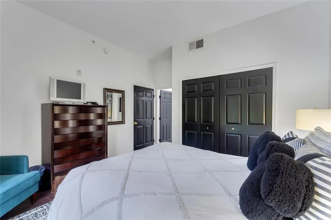 3 Bed - Private Oasis - Completley Immaculate