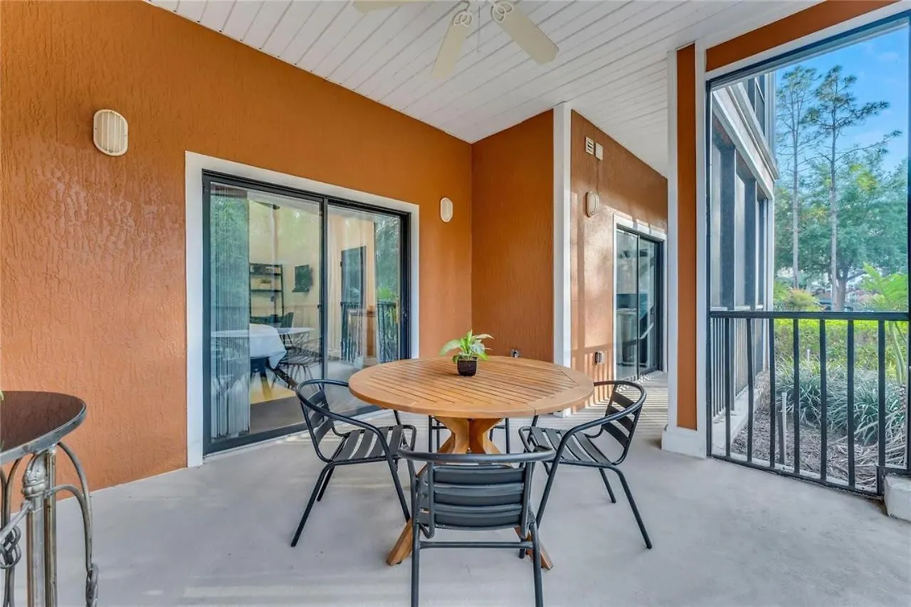 3 Bed - Private Oasis - Completley Immaculate