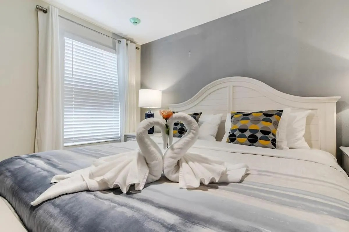 Magical Retreat Luxury 9-bedroom Near * Kissimmee