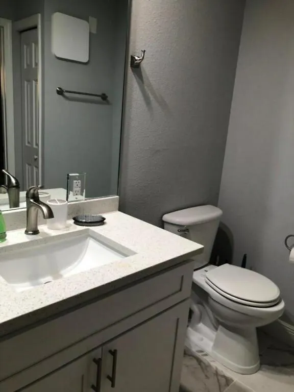 Apartmán Cozy Near With 3 Bedrooms *