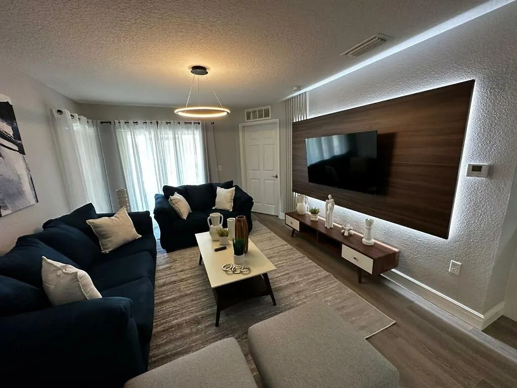 Cozy Near With 3 Bedrooms Kissimmee