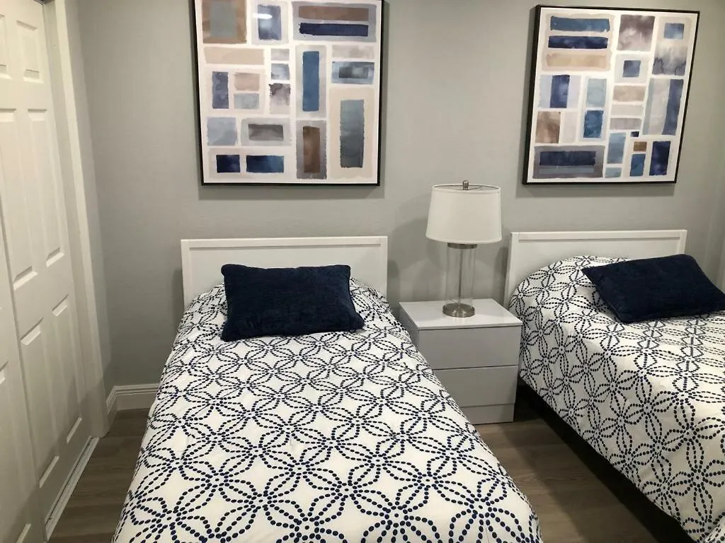 Cozy Near With 3 Bedrooms