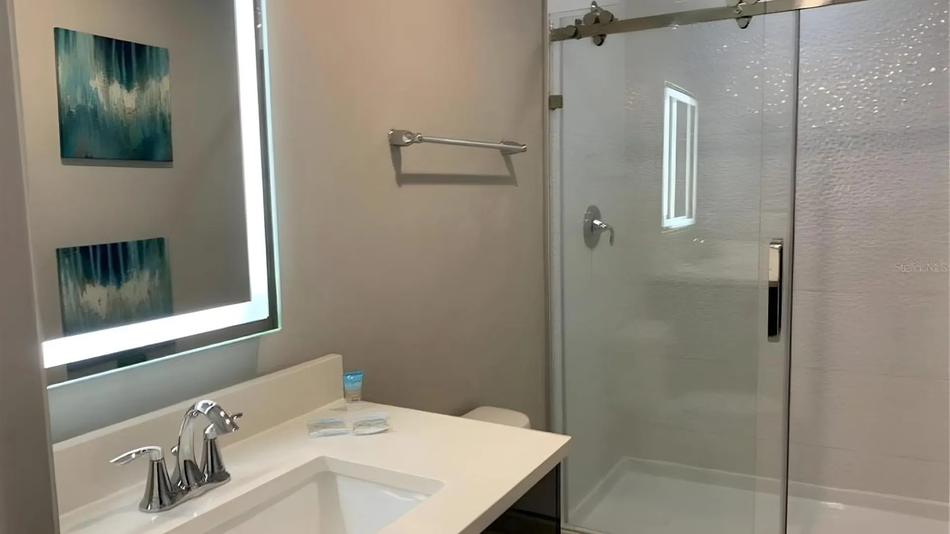 Holiday home Beautiful W Private Pool Le Rive 2100 *