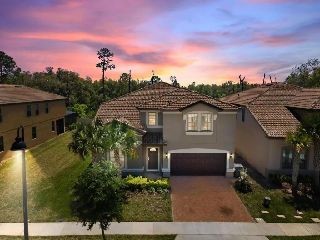 8 Bedroom- 6 Bathroom Windsor At Westside 8904bc